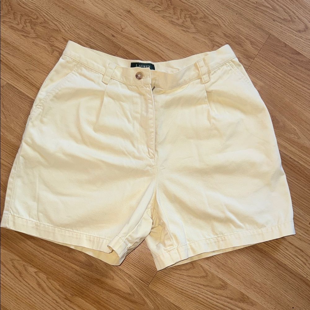 Vintage Lauren Ralph Lauren Chino Shorts Classic yellow 27” waist